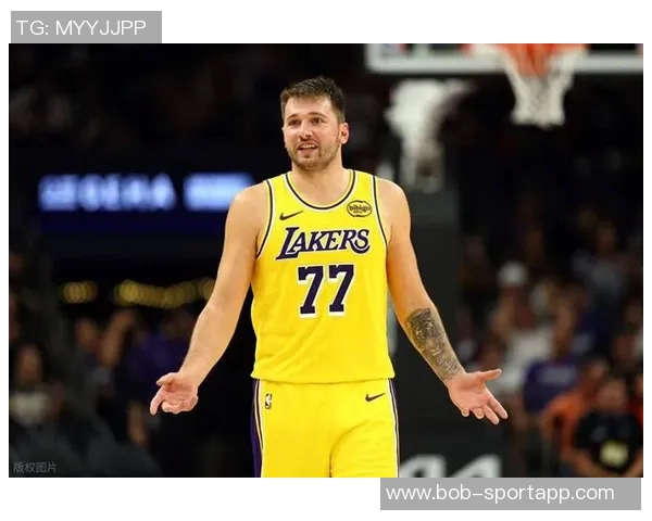 太阳裁掉贾里德巴特勒后对阵湖人狂砍35分7板9助表现引发热议