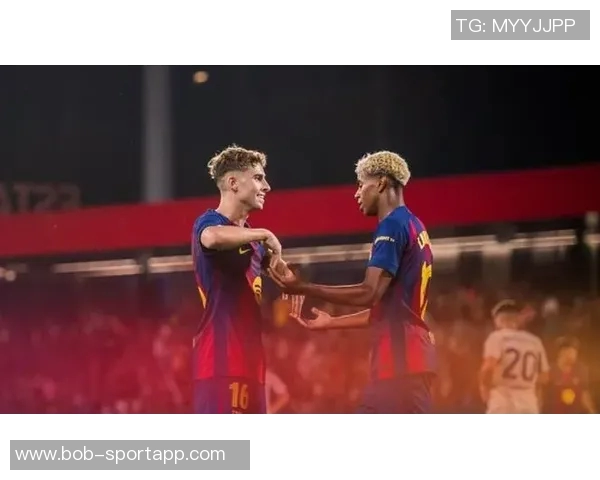 巴萨喜讯费尔明与亚马尔重返训练场助力球队恢复战斗力