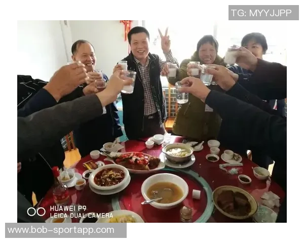 美媒分享库里一家六口温馨聚餐照片时光荏苒令人感慨不已 美媒分享库里一家六口温馨聚餐照片时光荏苒令人感慨不已