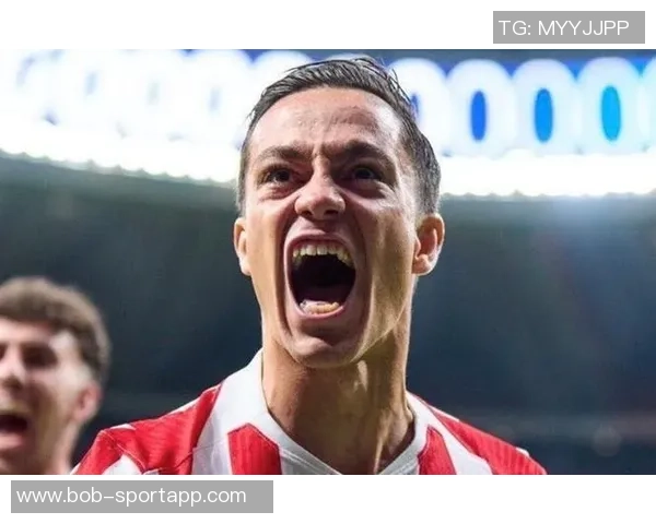 米体报道拉斯帕多里年薪要求380万欧罗马力争西超杯前达成交易 米体报道拉斯帕多里年薪要求380万欧罗马力争西超杯前达成交易