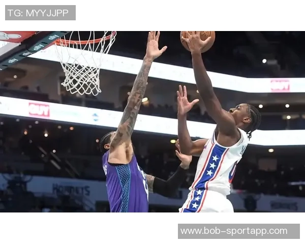 乔治首次参与完整训练纳斯表示将持续推进他的恢复进程 乔治首次参与完整训练纳斯表示将持续推进他的恢复进程