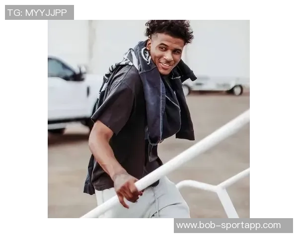 杰伦格林拒绝阿迪提前续约合同今日穿科比9月球漫步复刻鞋亮相 杰伦格林拒绝阿迪提前续约合同今日穿科比9月球漫步复刻鞋亮相