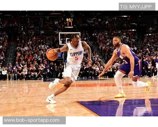 海兰德疯狂表现21分钟内三分球7投5中砍下23分5篮板正负值高达41 海兰德疯狂表现21分钟内三分球7投5中砍下23分5篮板正负值高达41