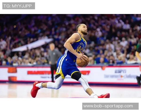 库里半场火力全开三分雨下23分助攻3次展现超级状态