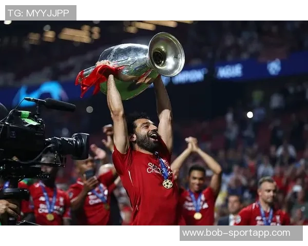 英超主帅圣诞愿望大揭秘：卖萨拉赫留长发争夺冠军等你来听