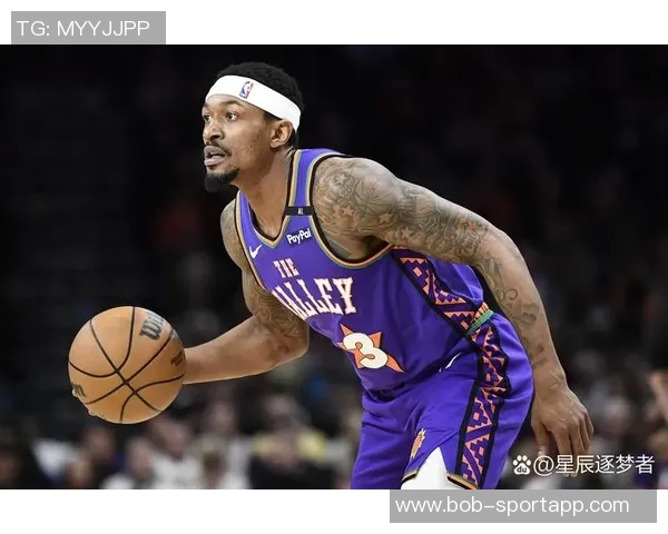 比尔展现全面能力强大的适应力助力球队攻防转换 比尔展现全面能力强大的适应力助力球队攻防转换